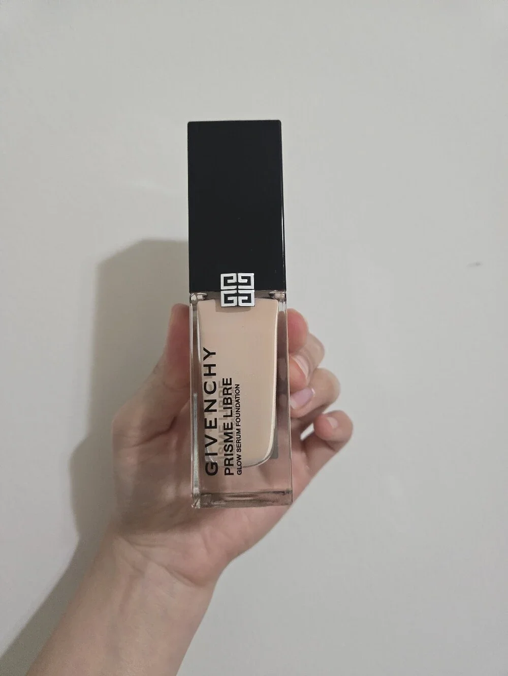 Givenchy Prisme Libre Glow Serum Foundation #0N